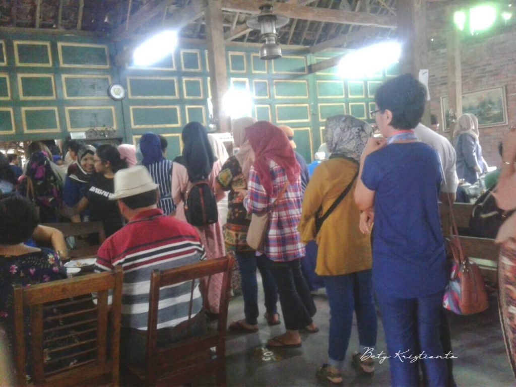 Warung kopi klotok jogja