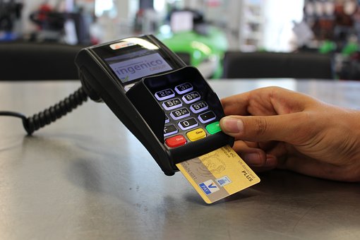 Tips memakai kartu kredit