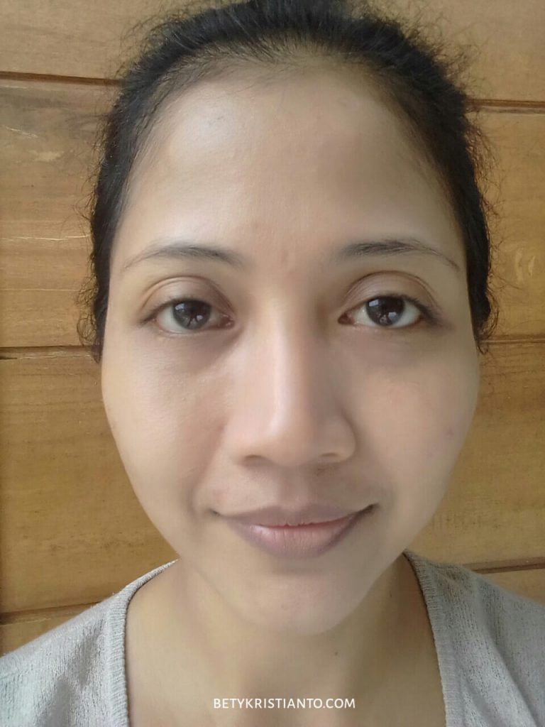 Wardah Exclusive Liquid Foundation Wardah Exclusive Liquid Foundation