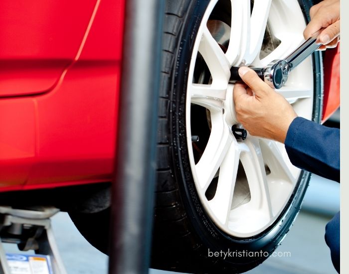 cara mengganti ban tips ganti ban