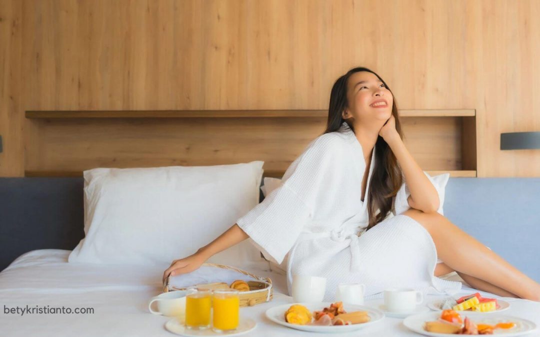 Ingin Staycation Tapi Belum Gajian? Kartu Kredit Online Solusinya